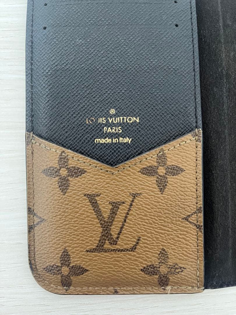 ルイヴィトンのiPhone14プロのケース