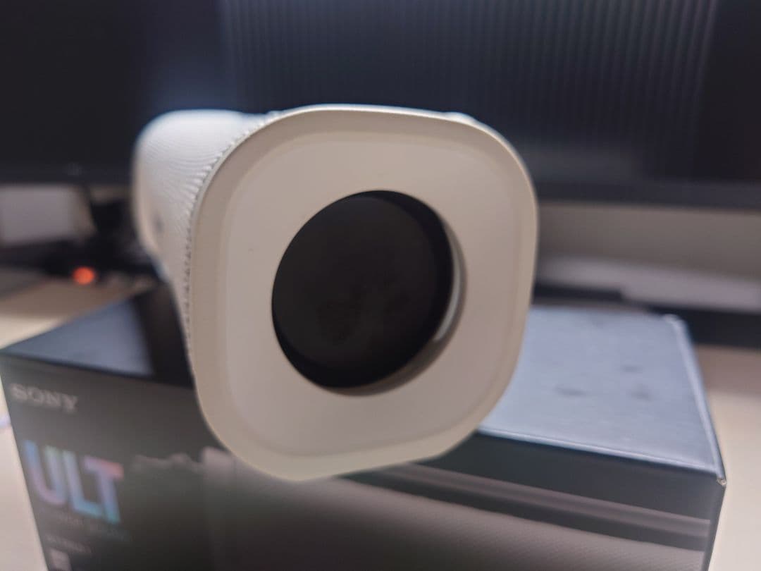 SONY ULT FIELD 1 オフホワイト