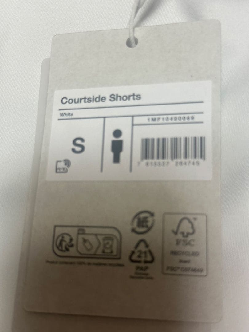 ON COURT ホワイト テニスショートパンツ　海外Sサイズ