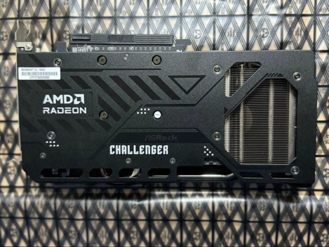 グラフィックボード・グラボ・ビデオカード ASRock Radeon RX9060XT CL 16GO