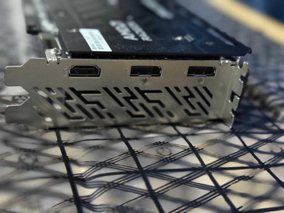 グラフィックボード・グラボ・ビデオカード ASRock Radeon RX9060XT CL 16GO