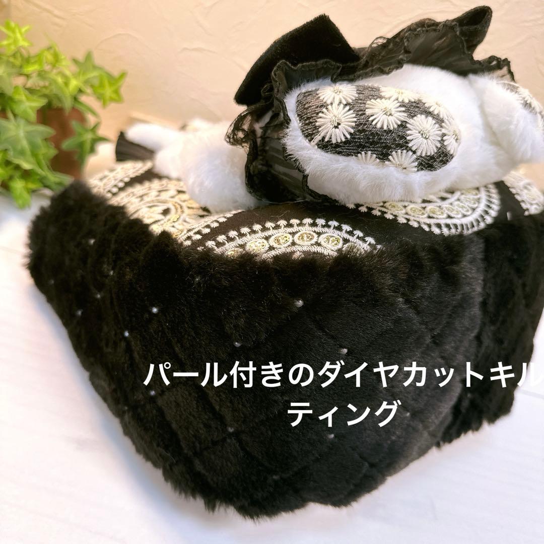 こ*ろ様 コヤンイサムチョン♡新作インド刺繍×パールファーbigルミちゃんのトー