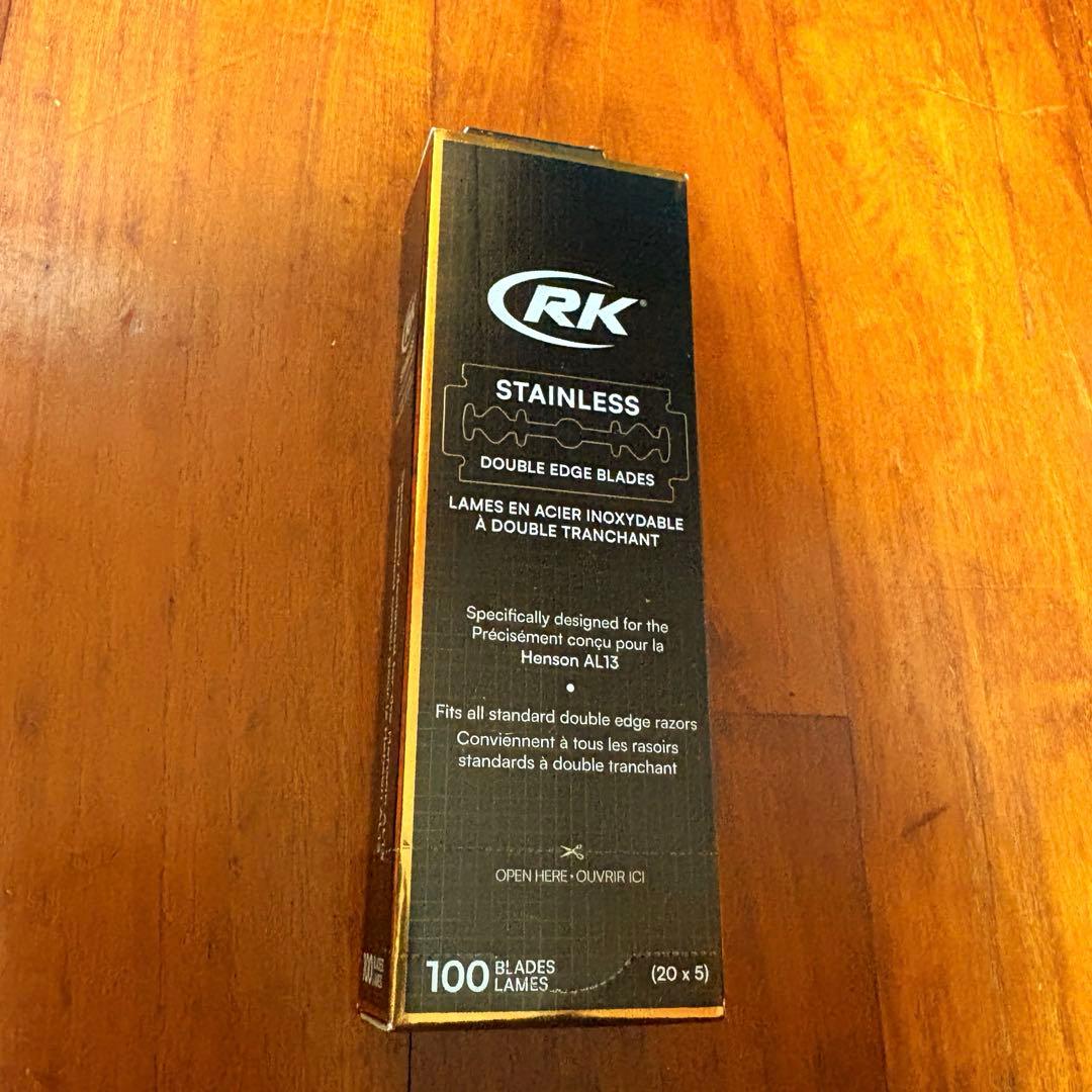 Henson AL13 Mediumアルミ剃刀 + RK替え刃100枚