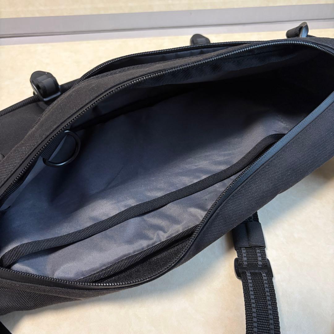 【ほぼ新品】Chrome kadetメッセンジャーバッグ ブラック