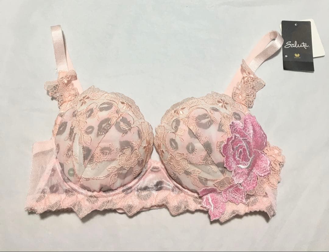 新品　ワコール　サルート 23G ブラジャーD65 ショーツM