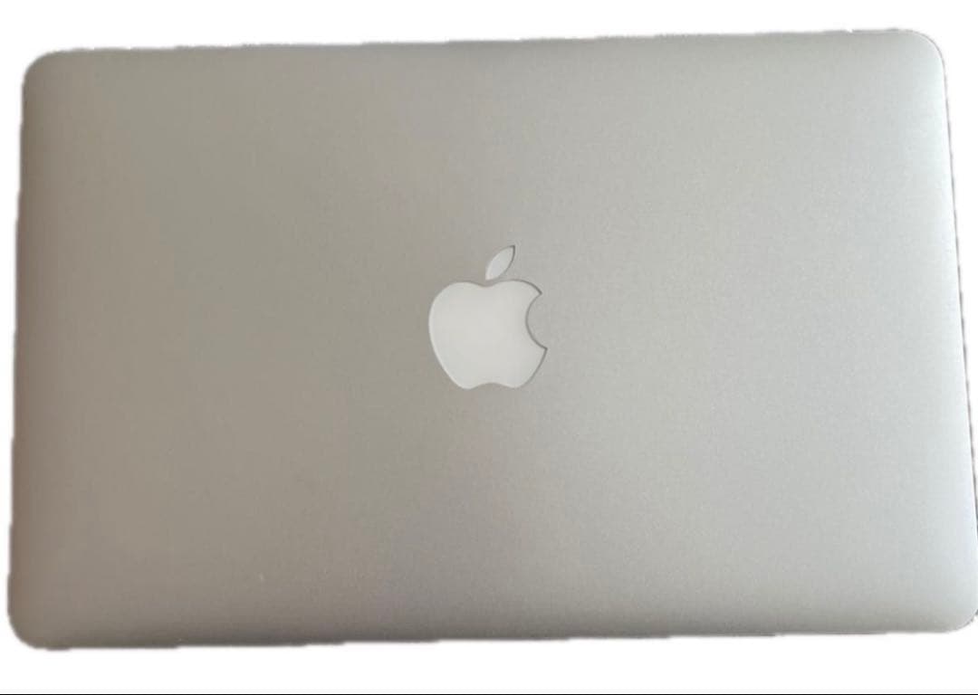 MacBookAir 11インチ2015年充放電回数31回光るリンゴマーク