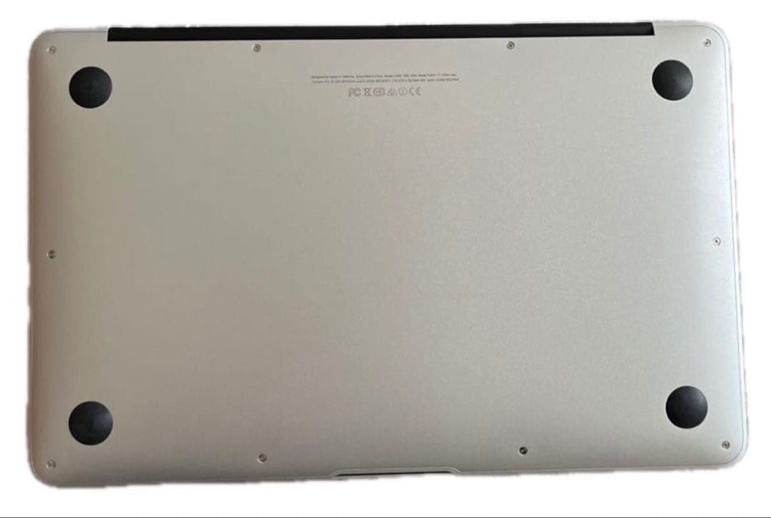 MacBookAir 11インチ2015年充放電回数31回光るリンゴマーク