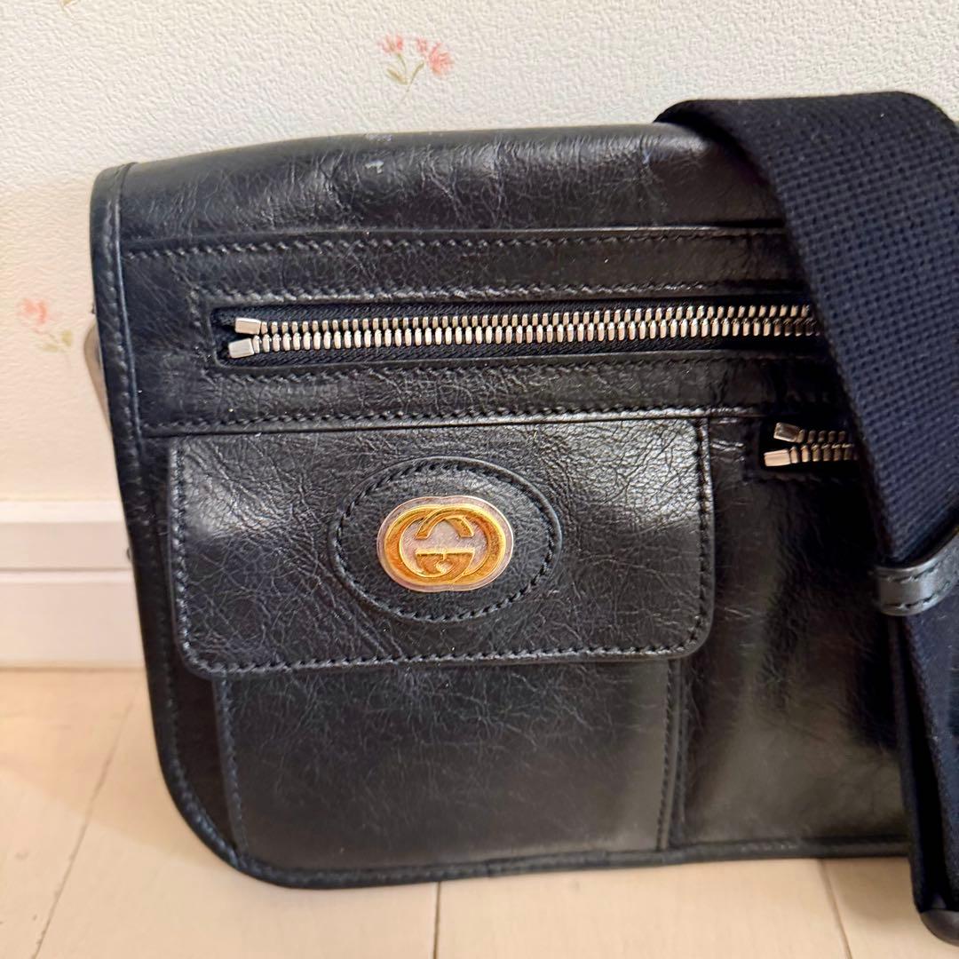 GUCCI グッチ ボディーバッグ 黒