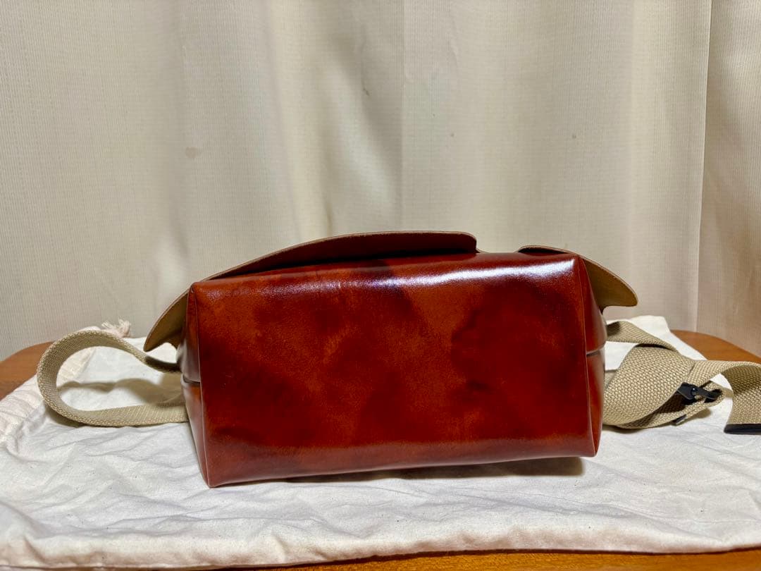 Uni&Co. 牛革メッセンジャーバッグ　超美品