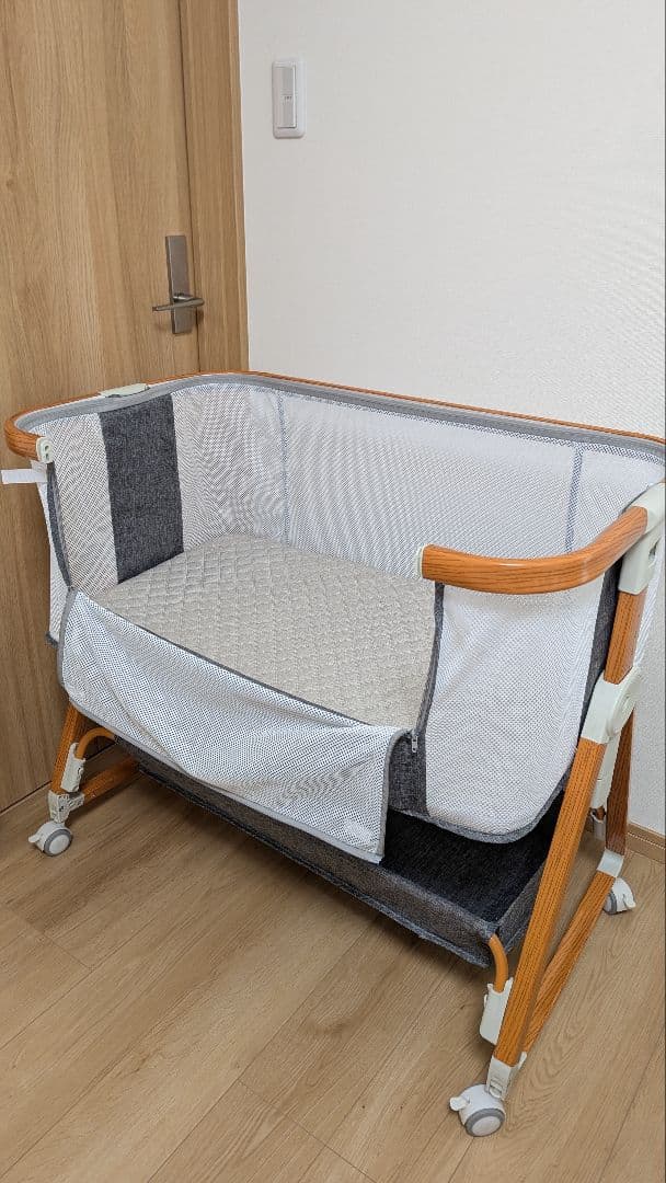 メッシュベビーベッド メリー付き