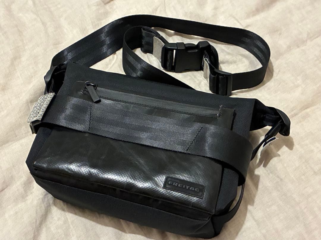 FREITAG F670 WARREN 黒 美品 希少の黒単色