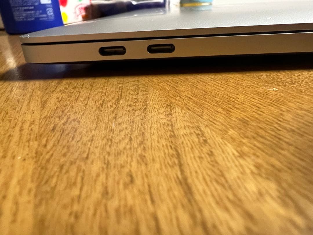 MacBook Pro 2019 Core i5 8Gb 250Gb 13インチ