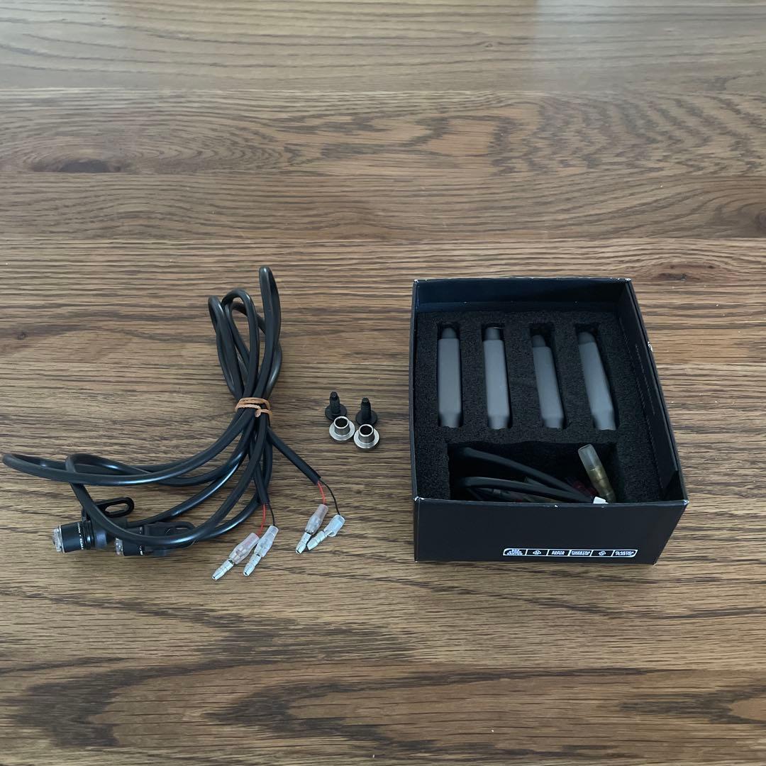 rizoma FR070BM 極小ウィンカーフロント　パニガーレv4