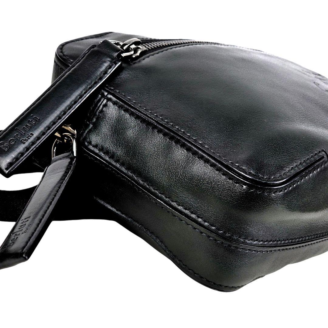 美品 ベルルッティ スクリットカリグラフィ ボディバッグ ウエストバッグ