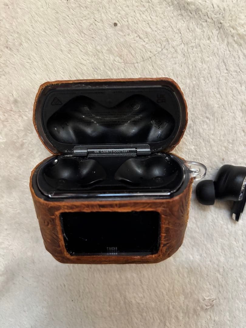 JBL TOUR PRO 3 本革ケース付き 最終値下げ