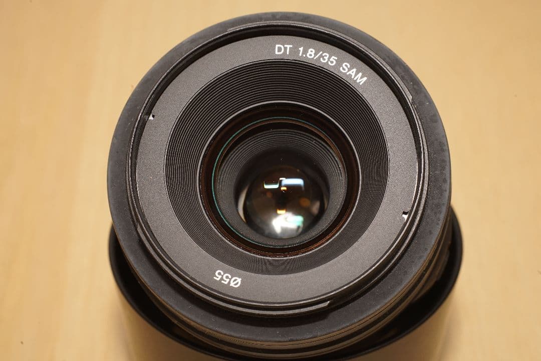 Sony DT 35mm F1.8 SAM レンズ