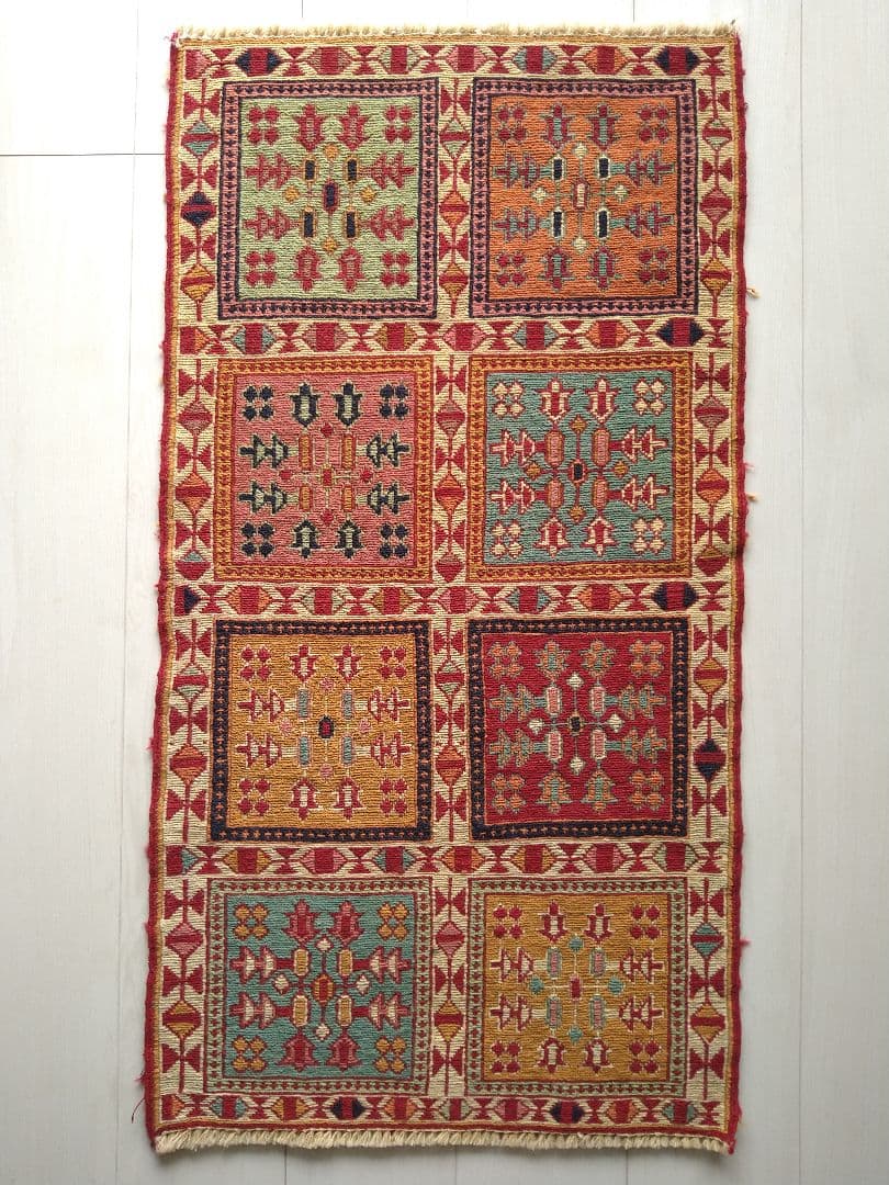 スマック織り キリム 98×52cm ８スクエア 自然モチーフ模様 ペルシャ絨毯