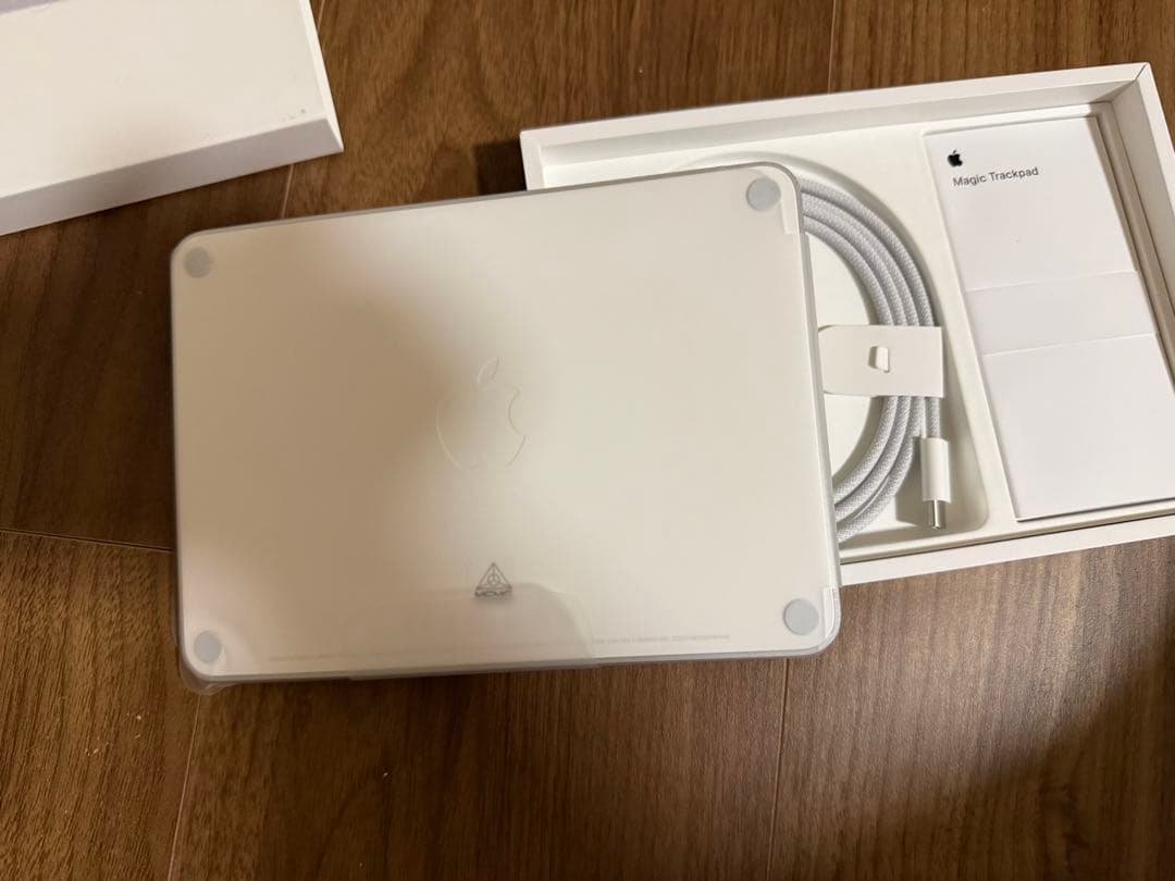美品！Apple Magic Trackpad 3 - ホワイト 箱・ケース付