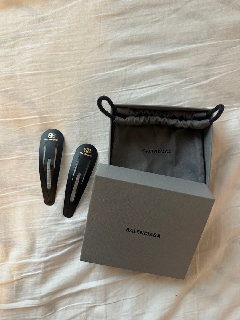 BALENCIAGA Holli XXL Clip ヘアクリップ