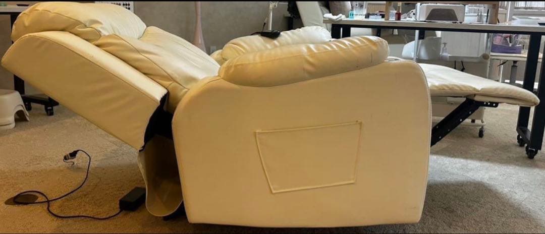 電動リクライニングチェア 薄いベージュ 現地での受け取り値段相談可能8／26まで
