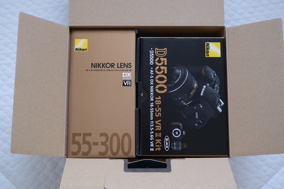【美品】Nikon 一眼レフカメラ D5500 ダブルズームキット