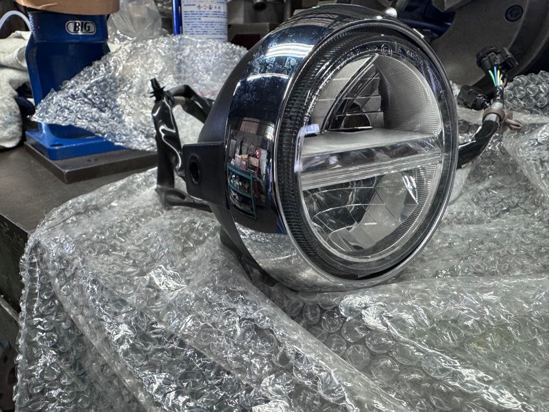 ホンダ　スーパーカブ　純正LED ヘッドライト