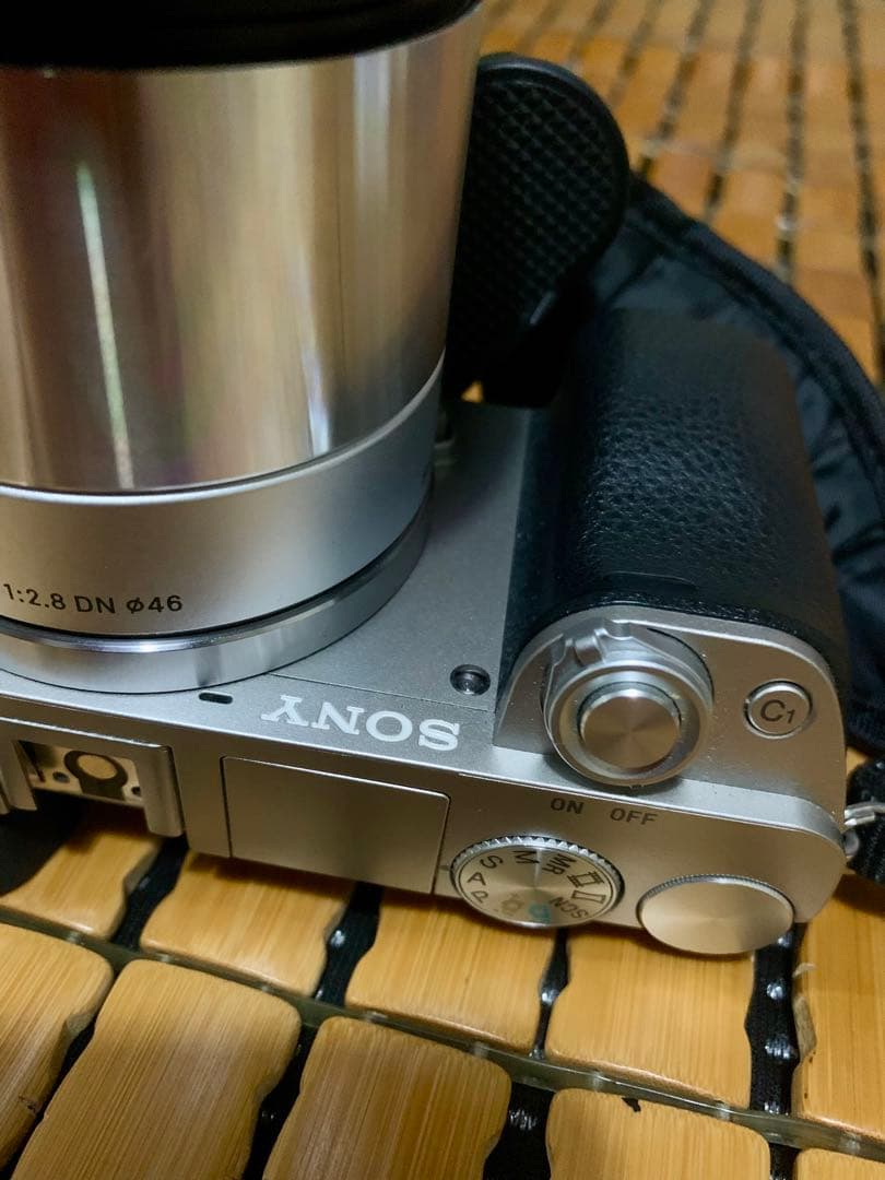 Sony α6000 ＋sigma art 60mm f/2.8セット