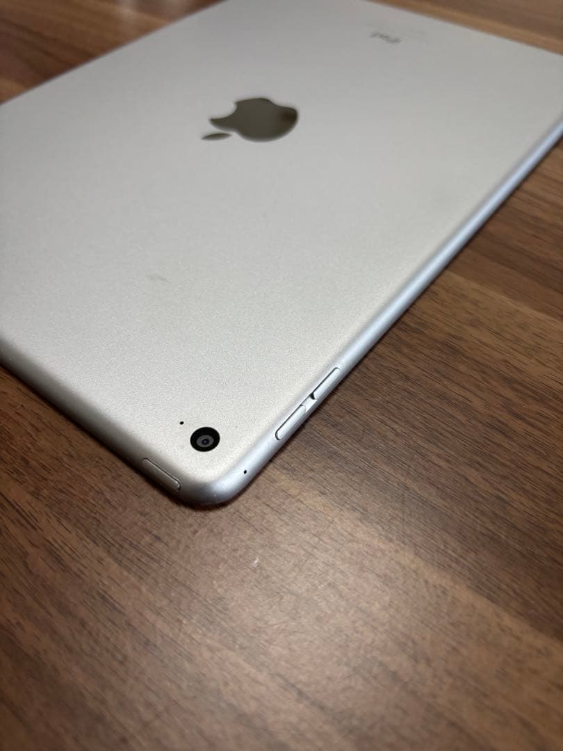 iPad Air 2 第2世代 64GB