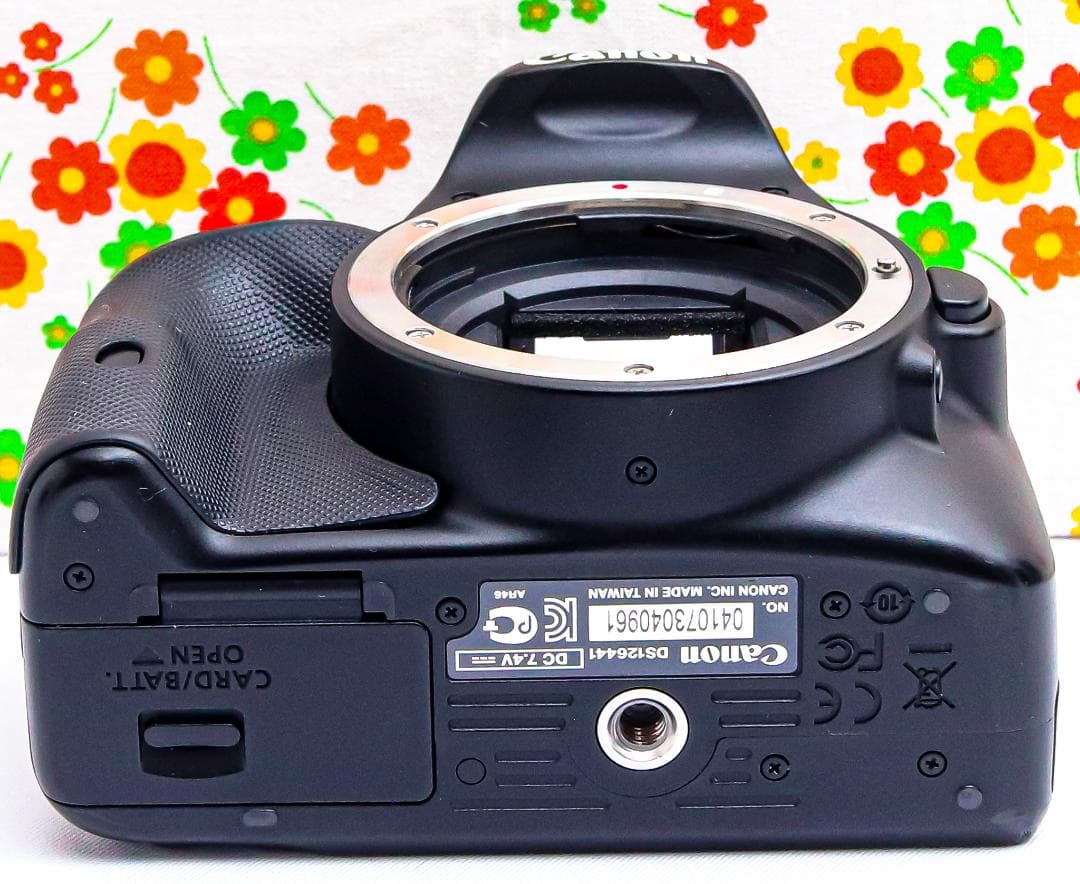 キャノン Canon EOS Kiss X7 ☆スマホ転送☆超小型・軽量☆美品♪