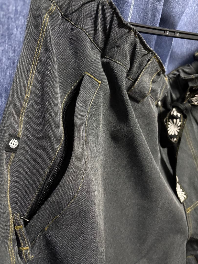 686 スノボーウェア　ジャケット+ズボンセット