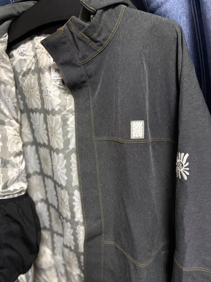 686 スノボーウェア　ジャケット+ズボンセット