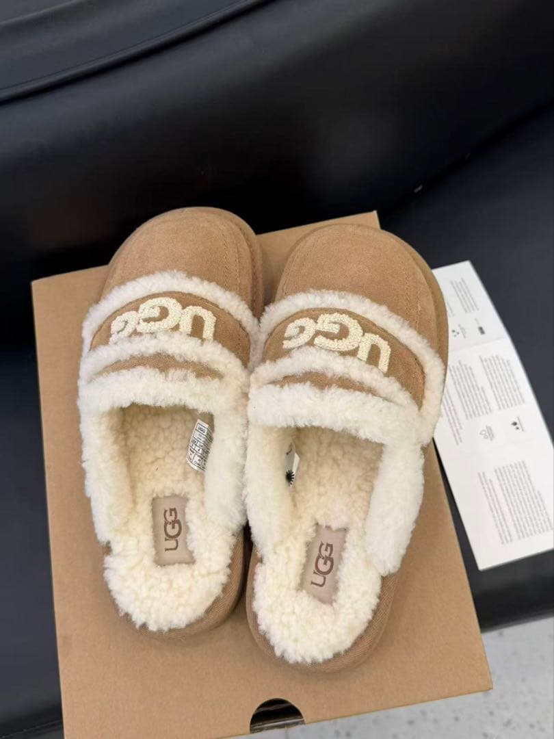 UGG スリッパ 37 平底 ムートン ファー スエード ベージュ レディース