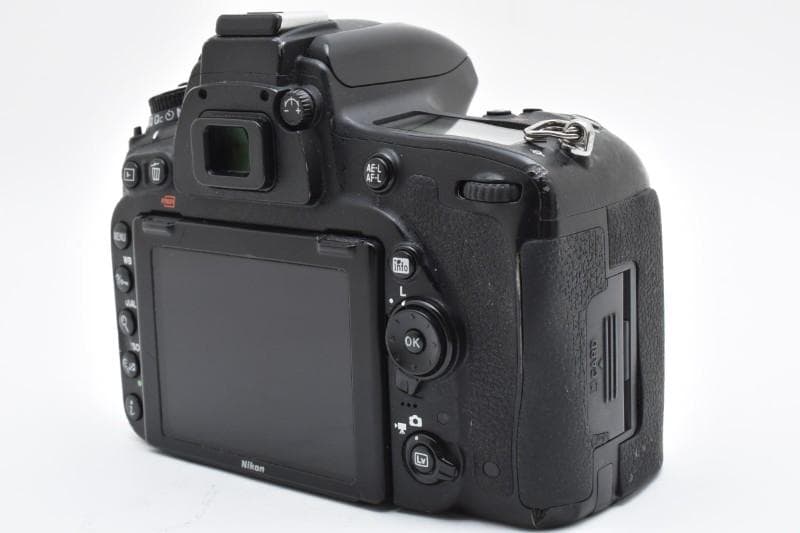 Nikon D750 デジタル一眼レフカメラ（付属品あり）