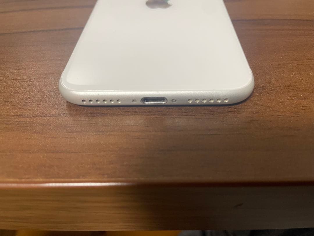 Apple iPhoneSE2 第二世代 ホワイト 128GB iPhoneSE