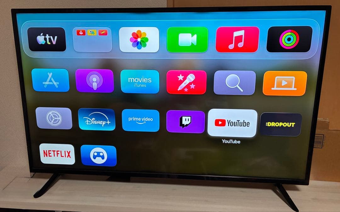 液晶テレビ 4KZ701 リモコン付き　（テレビ台・Apple TV本体無)