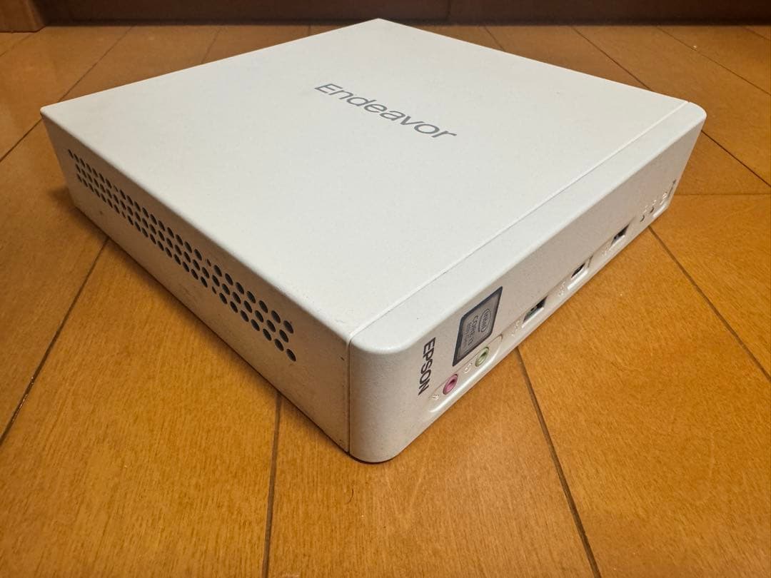 Endeavor ST190E 小型PC i3 8100T SSD500GB