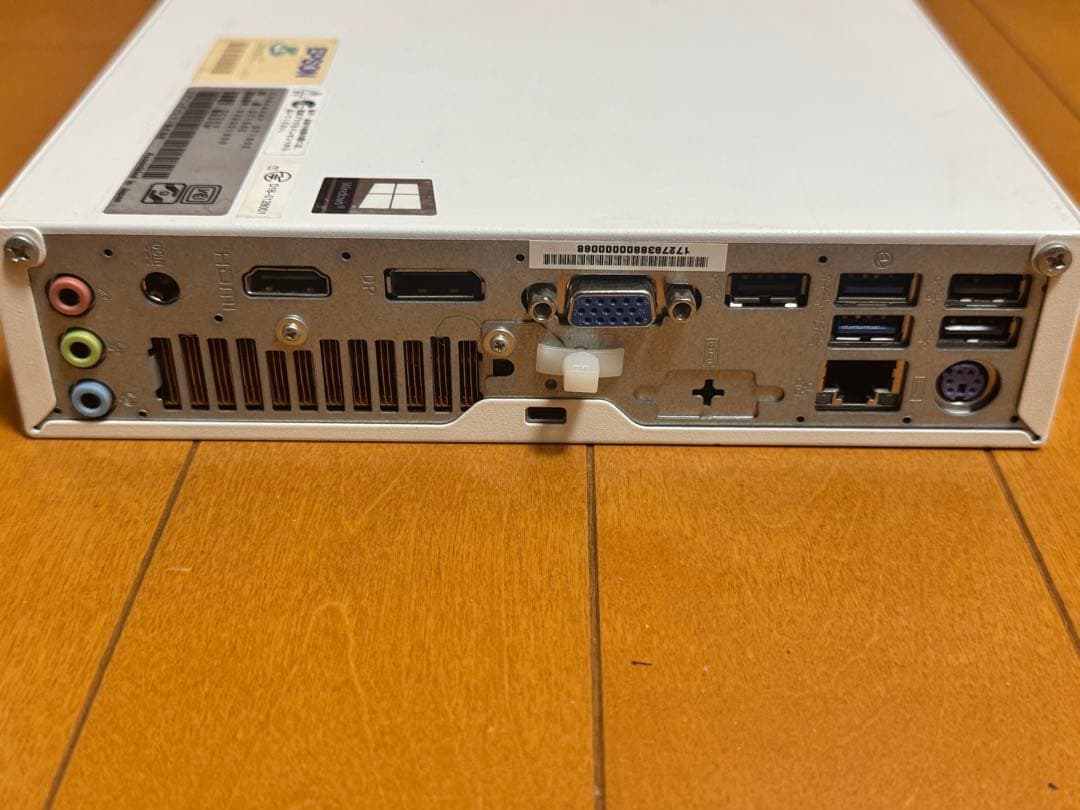 Endeavor ST190E 小型PC i3 8100T SSD500GB