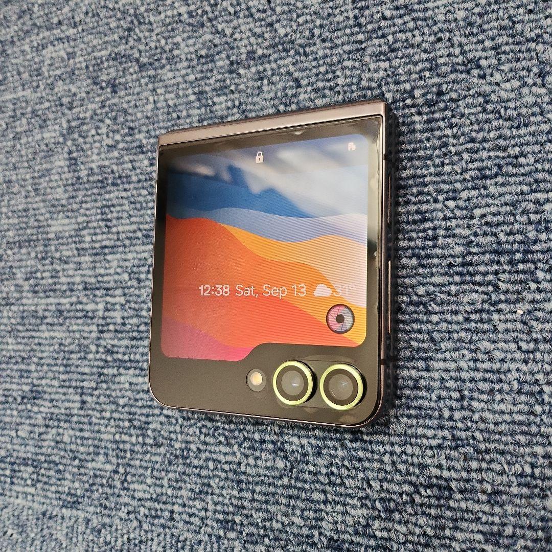 samsung Galaxy z Flip 5 グラファイト 256GB 国内版