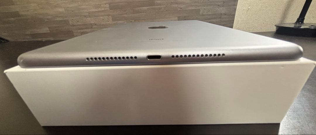 iPad 第6世代　Wi-Fiモデル　32gb スペースグレイ