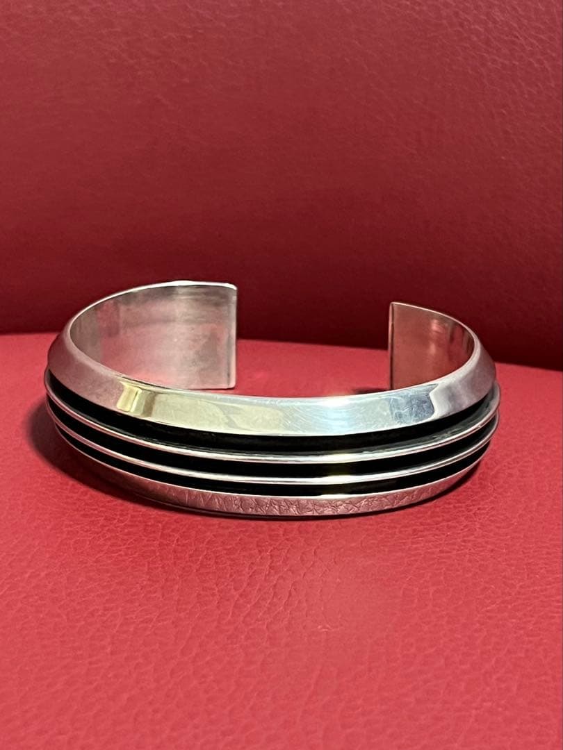 TOM HAWK トムホーク シルバー ストライプデザイン ブレスレット