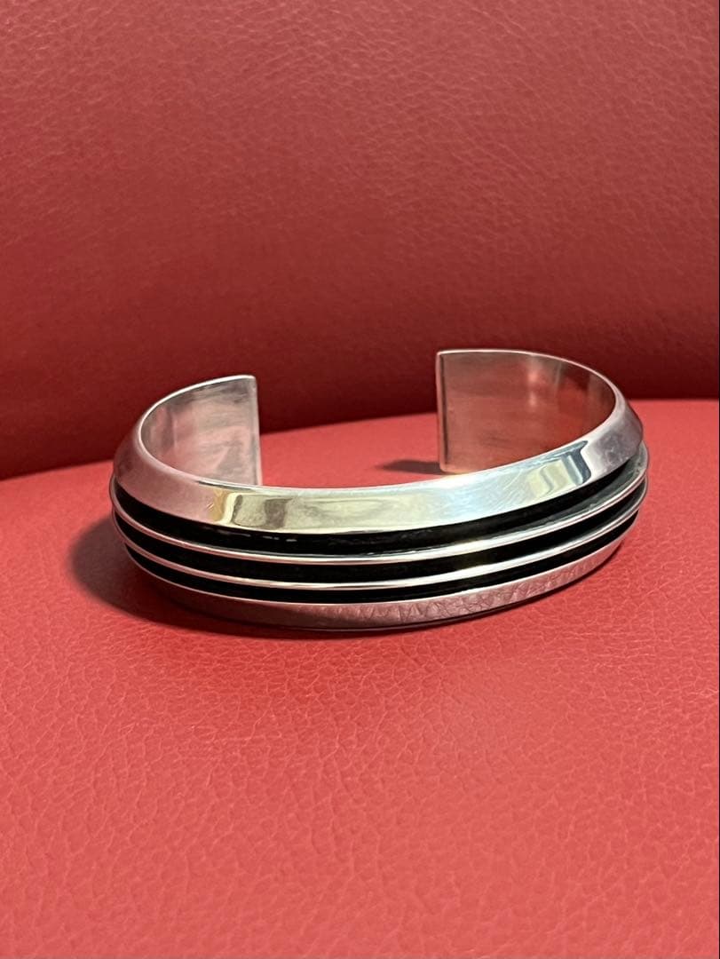 TOM HAWK トムホーク シルバー ストライプデザイン ブレスレット