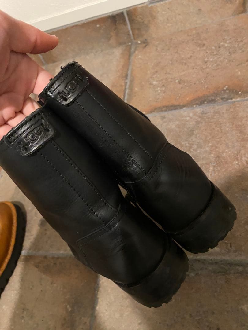 1月限定販売❣️UGGブラックレザーブーツ❣️
