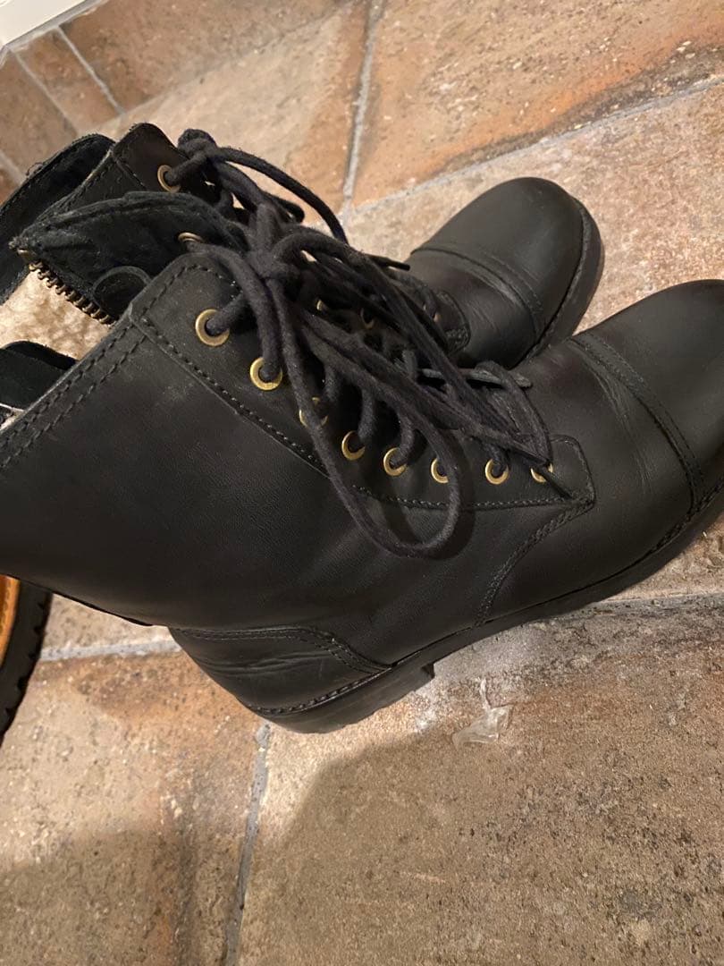 1月限定販売❣️UGGブラックレザーブーツ❣️