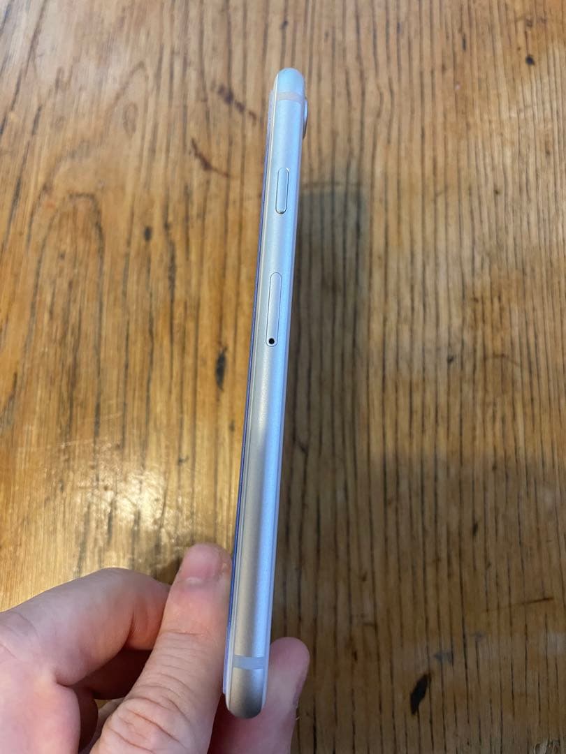 iPhone 8 64GB SIMフリー ホワイト バッテリー93％ iOS16