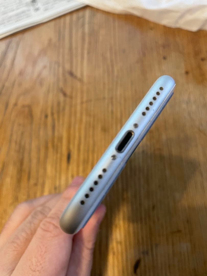 iPhone 8 64GB SIMフリー ホワイト バッテリー93％ iOS16