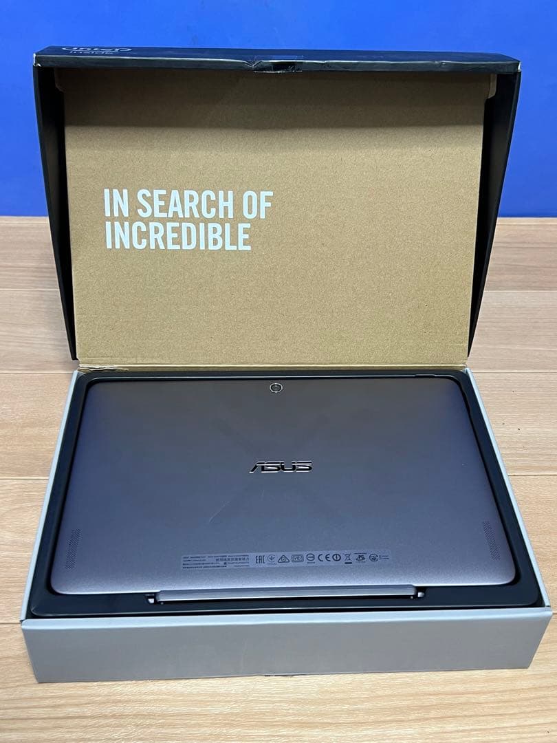 ASUSトランブックT100HA 10.1インチ ノートPC 本体 動作品未使用