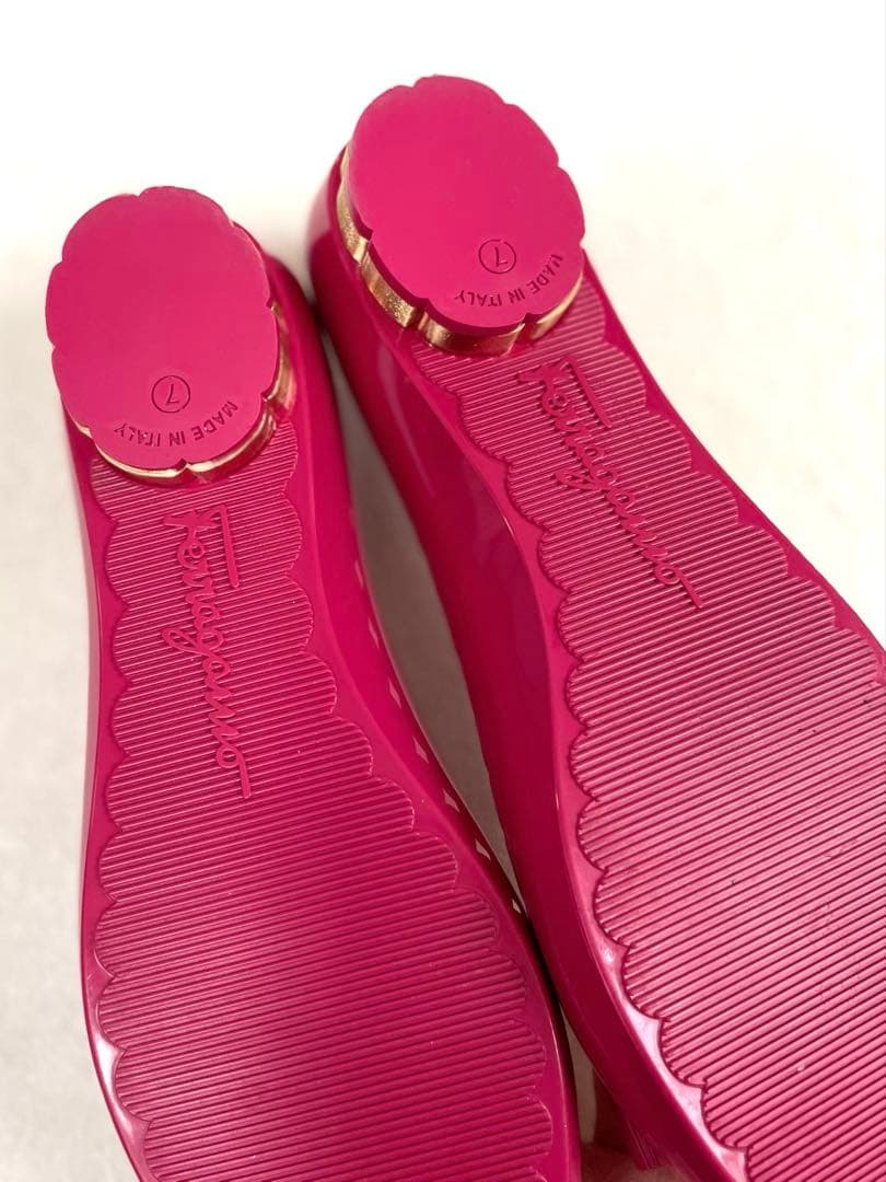 【美品】Salvatore Ferragamo ラバーパンプス