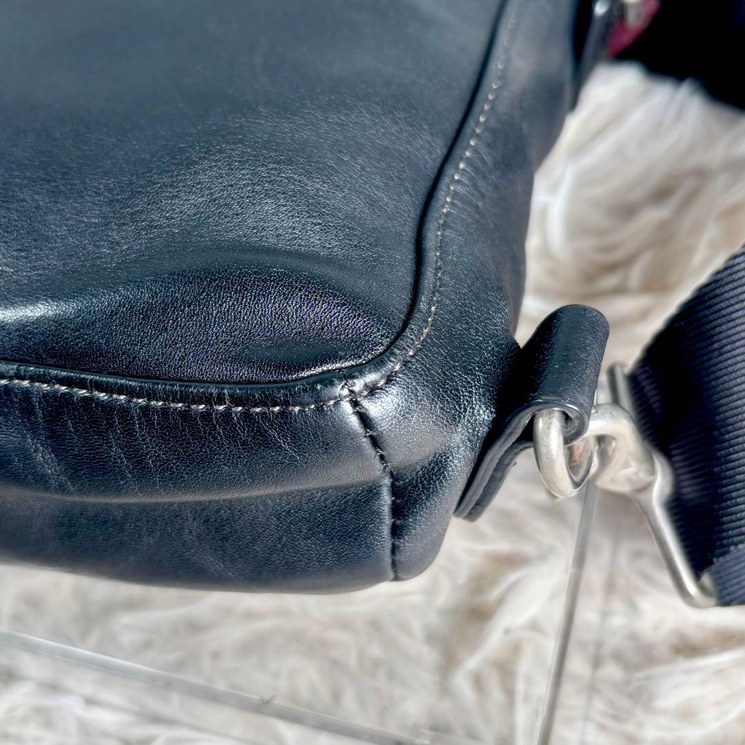 Paul Smith ポールスミス　オールレザー　ボディバッグ　スリングバッグ