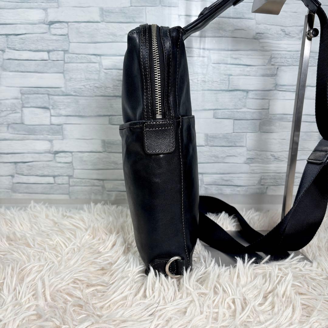 Paul Smith ポールスミス　オールレザー　ボディバッグ　スリングバッグ