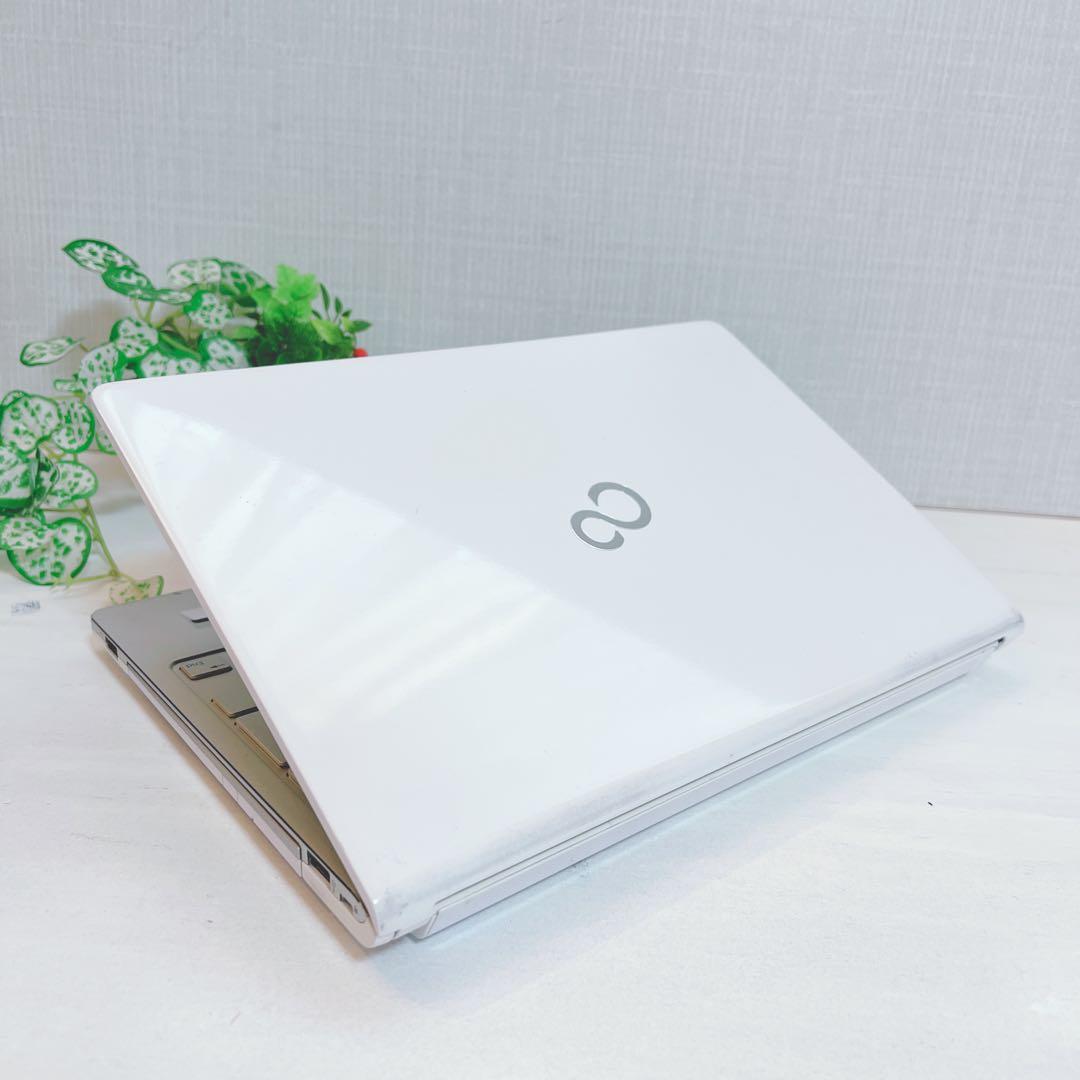 国産、美品、高精細液晶、コアi5、快適SSD、イラレ、オフィス2021が使える